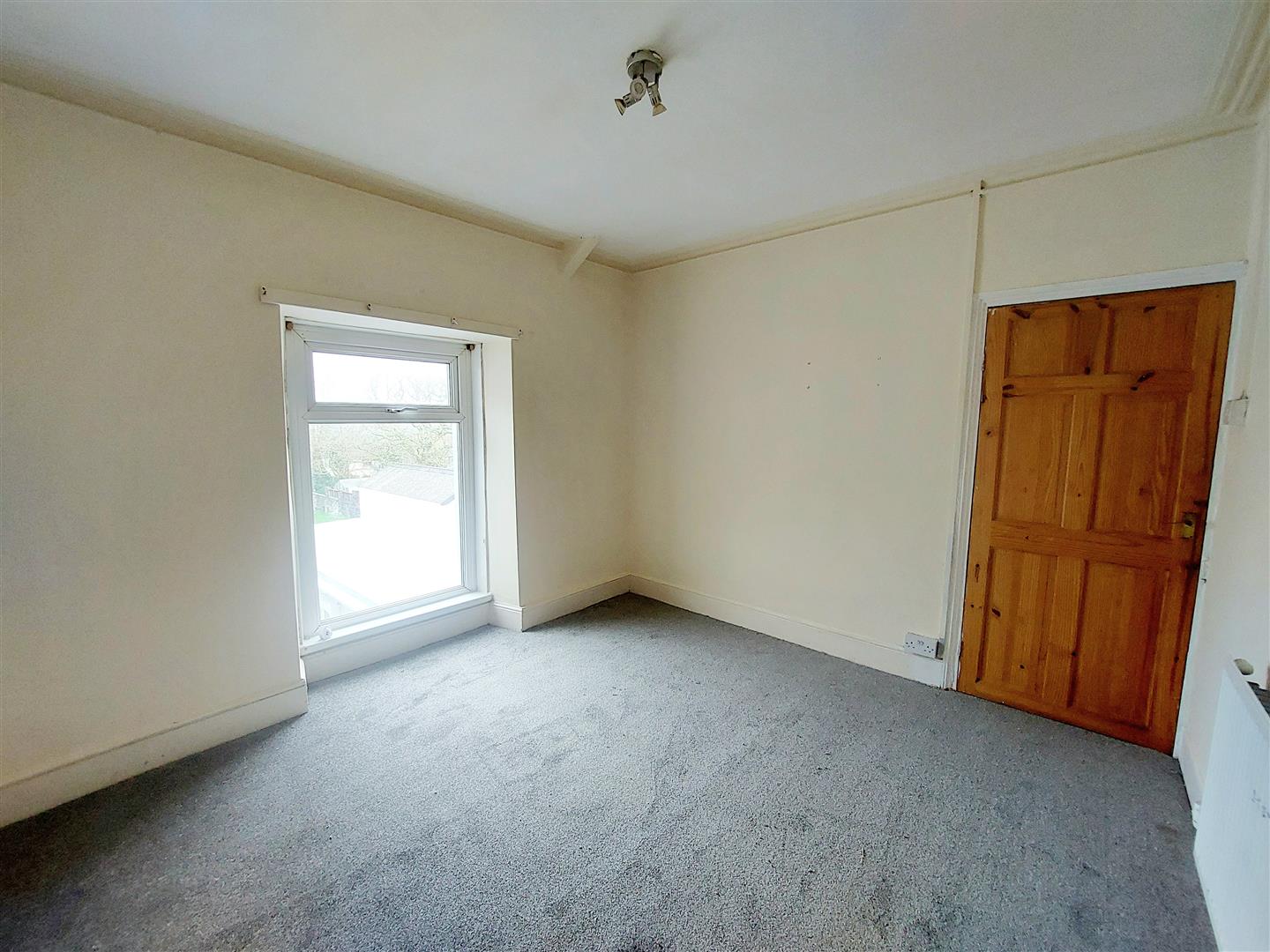 Victoria Road, Waunarlwydd, Swansea, SA5 4TB